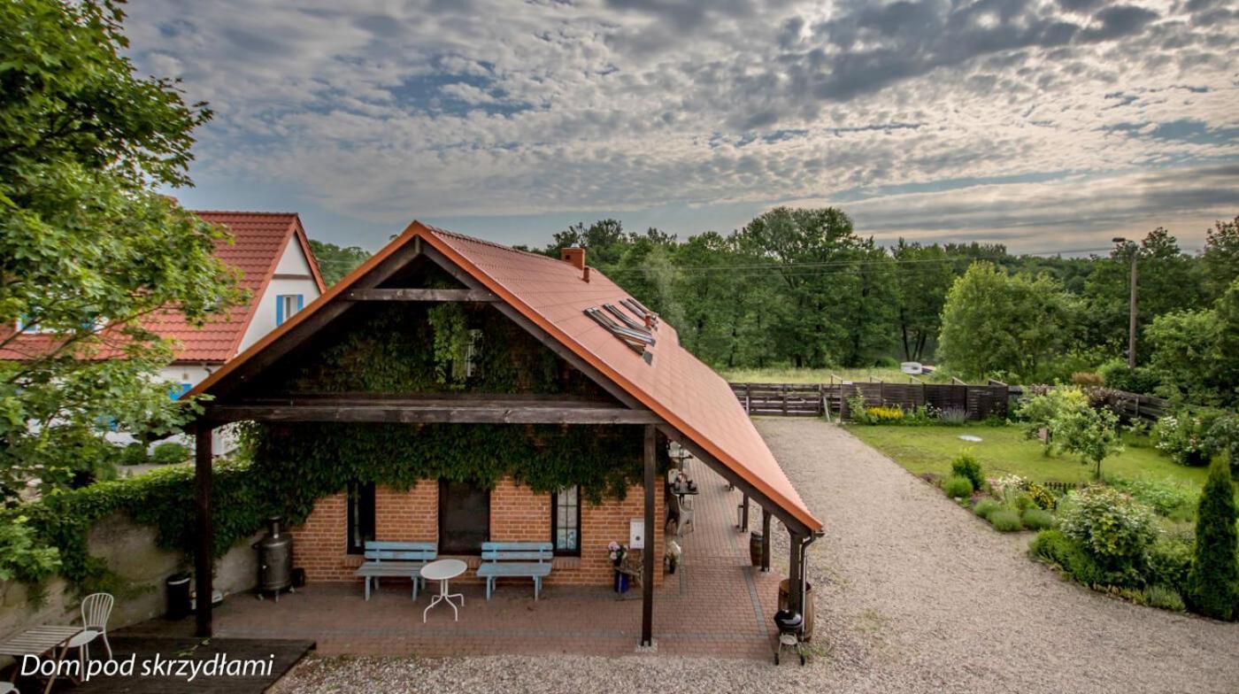Dom Pod Skrzydlami Bed & Breakfast Gawliki Wielkie Exterior photo