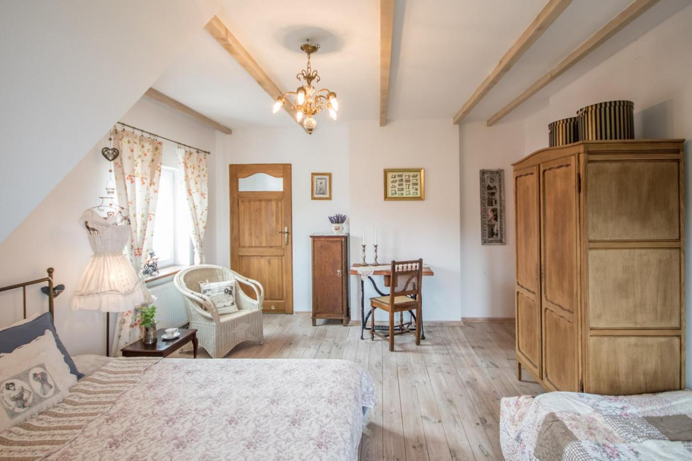 Dom Pod Skrzydlami Bed & Breakfast Gawliki Wielkie Exterior photo